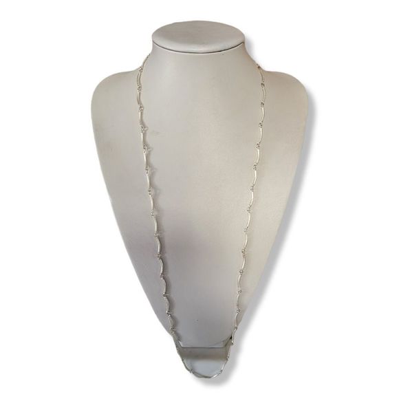 Textured Silver-Tone continuous Bow-Bars Links Necklace 36" - Picture 3 of 5